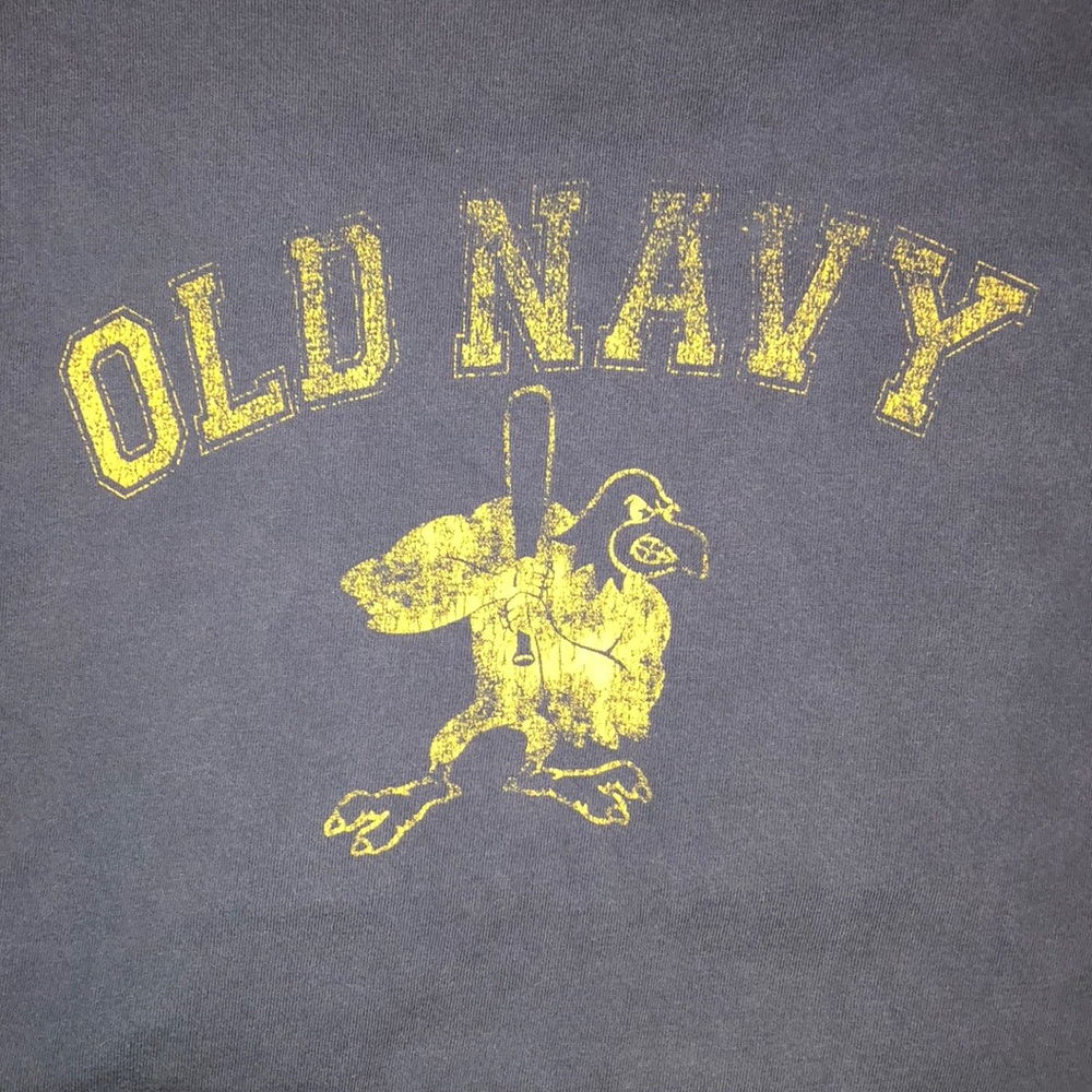 Men’s Old Navy weathered look t shirt